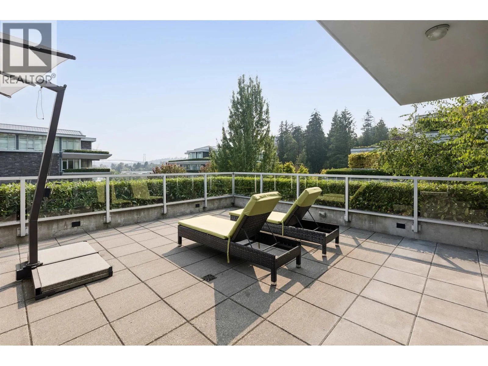201 908 KEITH ROAD