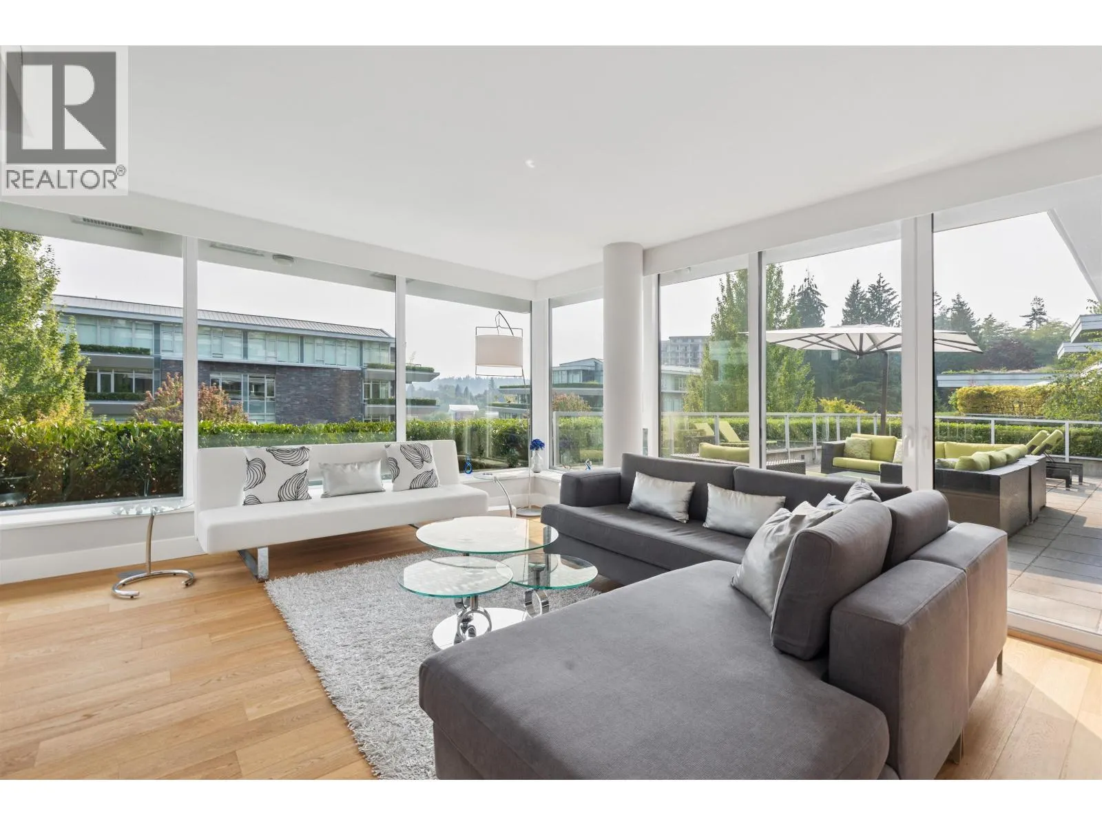 201 908 KEITH ROAD