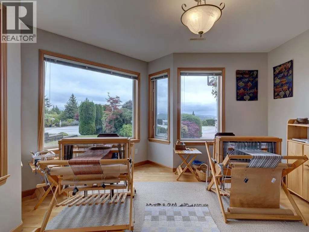 806 OCEANMOUNT BOULEVARD