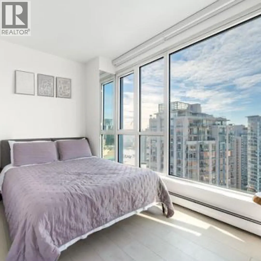 3201 183 KEEFER PLACE