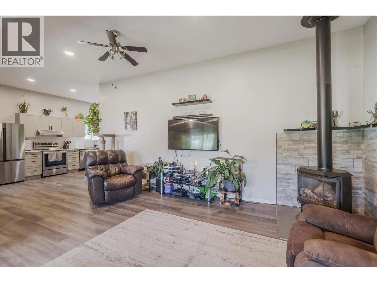 6395 YOUNG ROAD