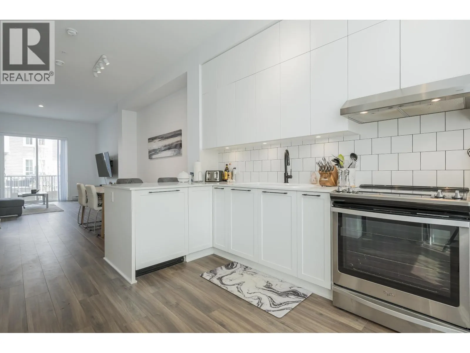 47 4638 ORCA WAY