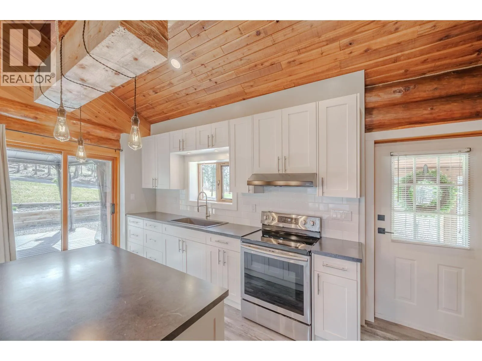 5231 DAVIS ROAD