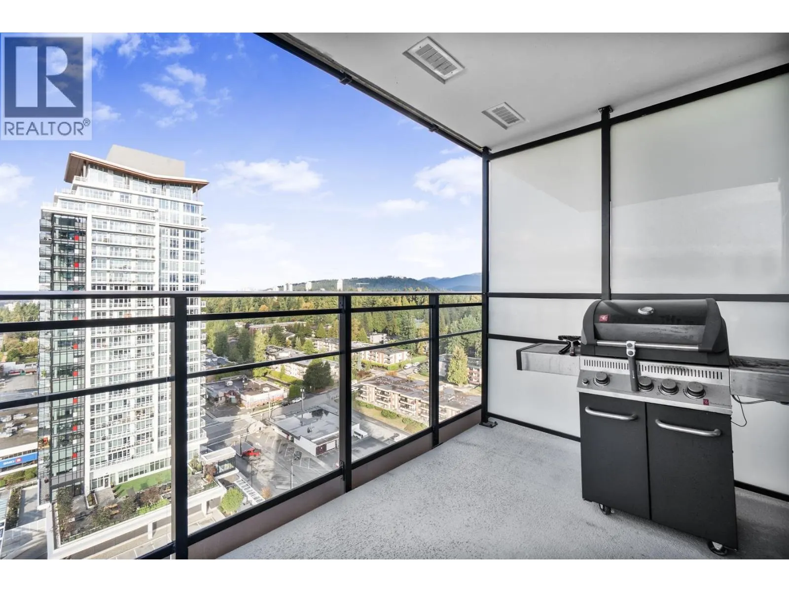 1806 1045 AUSTIN AVENUE