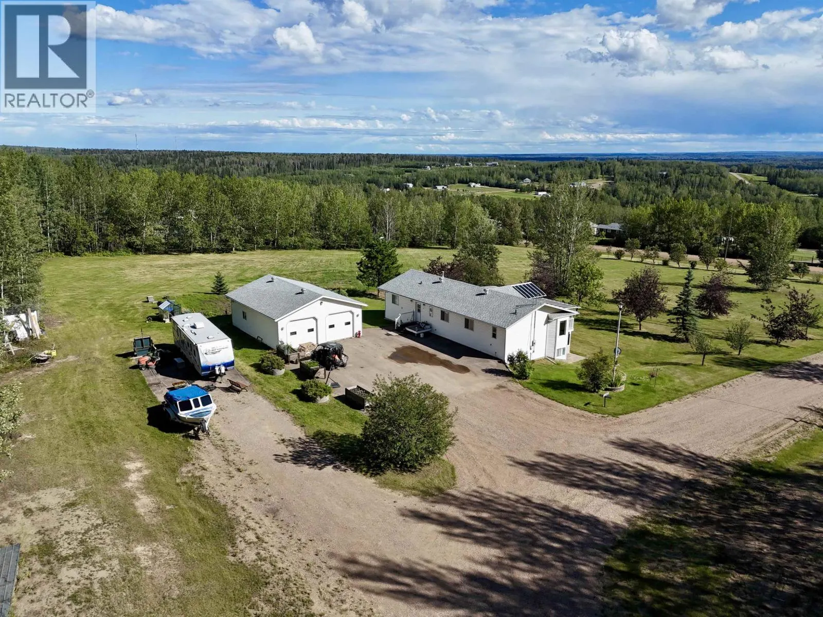3 PEBBLE DRIVE