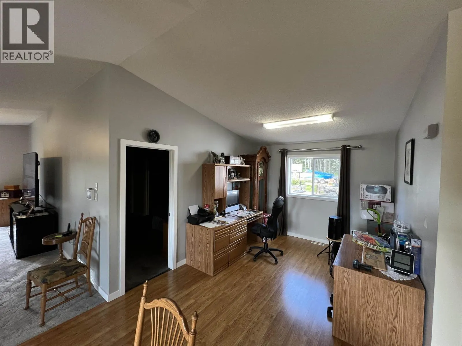 3 PEBBLE DRIVE