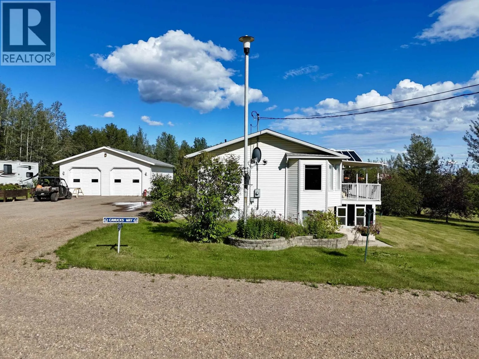 3 PEBBLE DRIVE