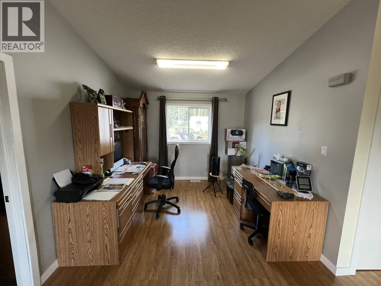 3 PEBBLE DRIVE