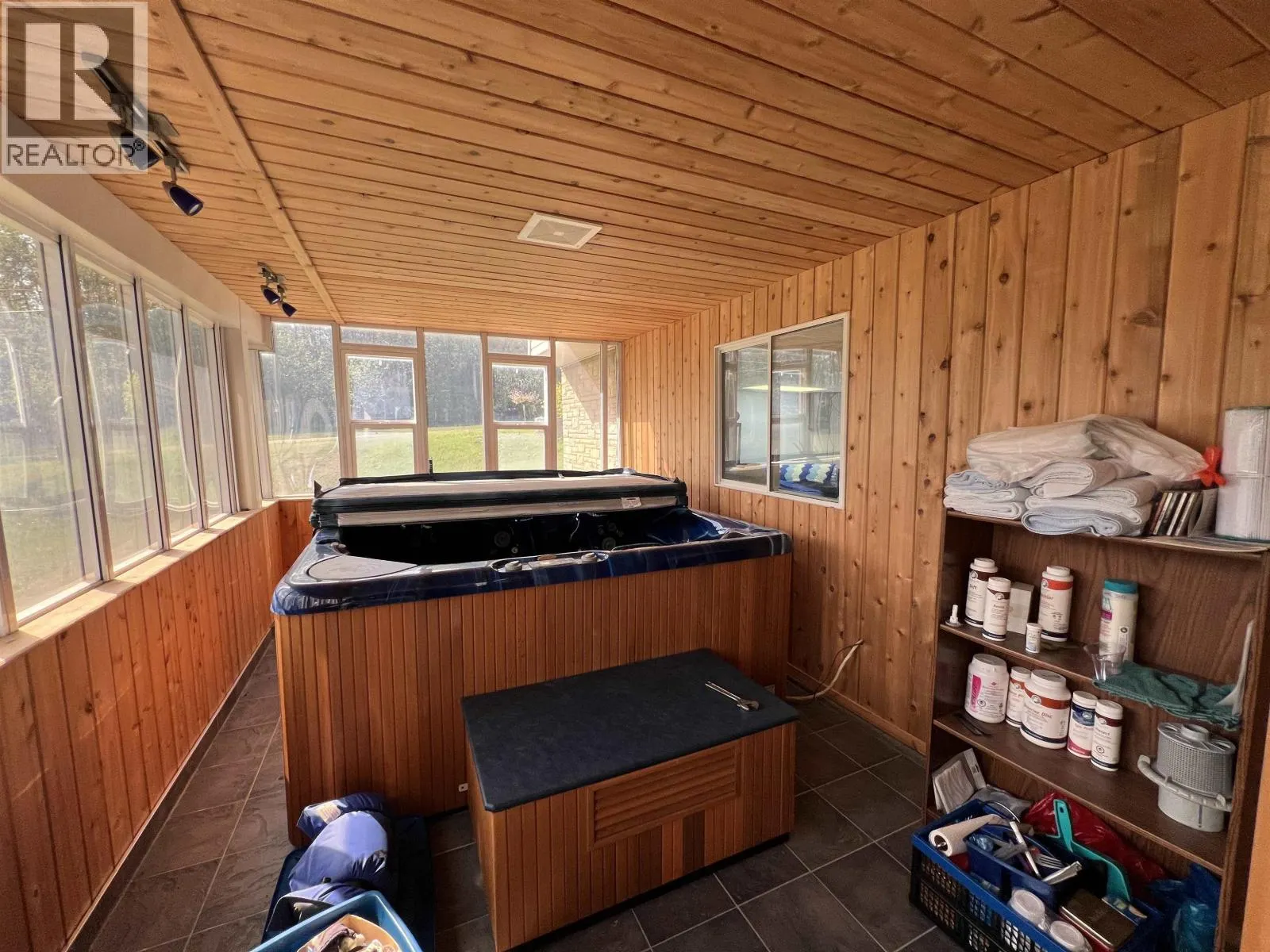 3 PEBBLE DRIVE