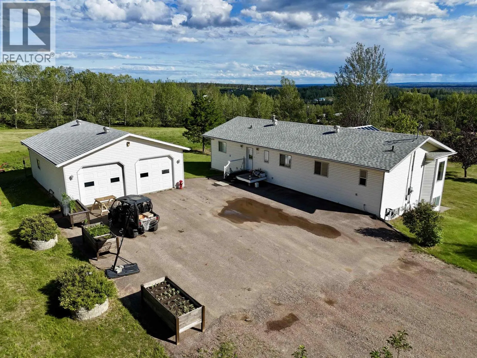 3 PEBBLE DRIVE