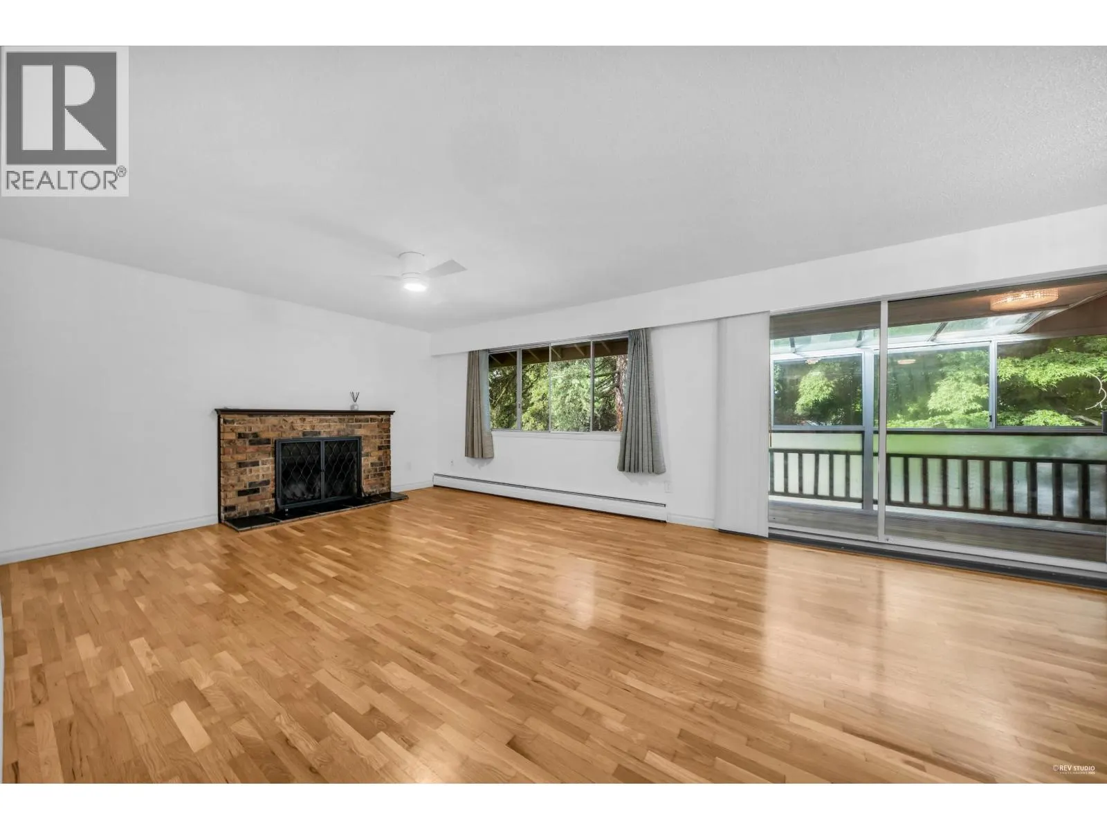 704 555 W 28TH STREET