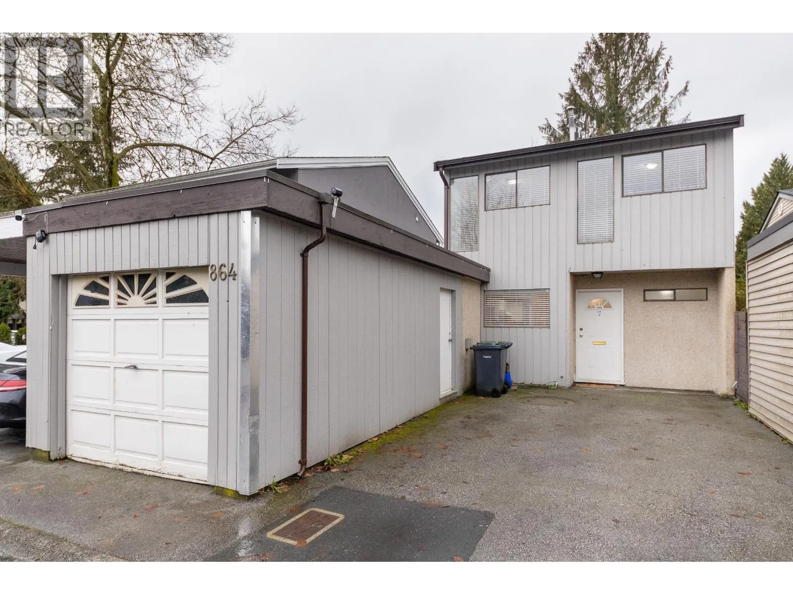 864 PINEBROOK PLACE