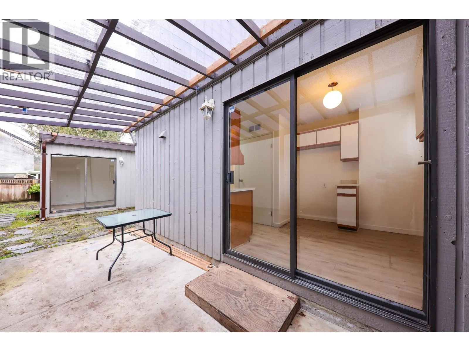 864 PINEBROOK PLACE