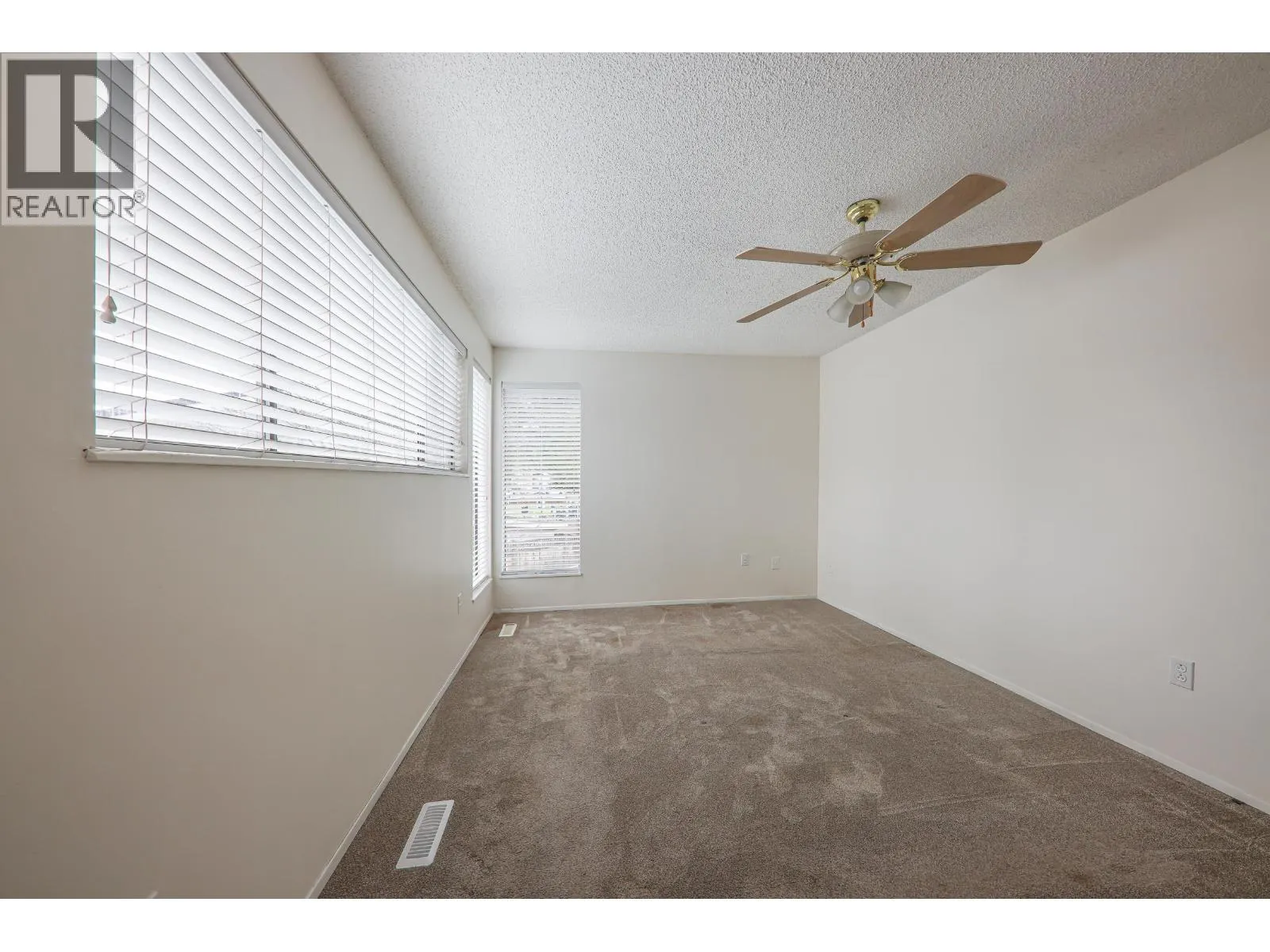 864 PINEBROOK PLACE