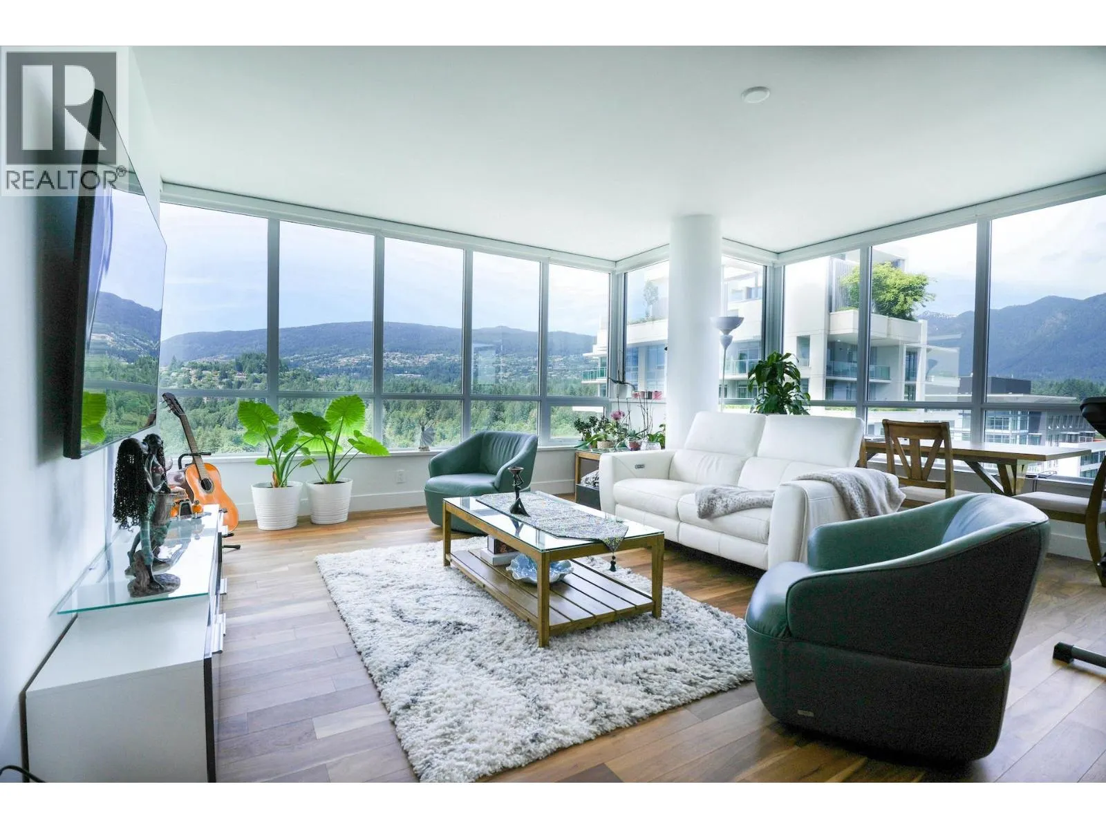 1806 1632 LIONS GATE LANE