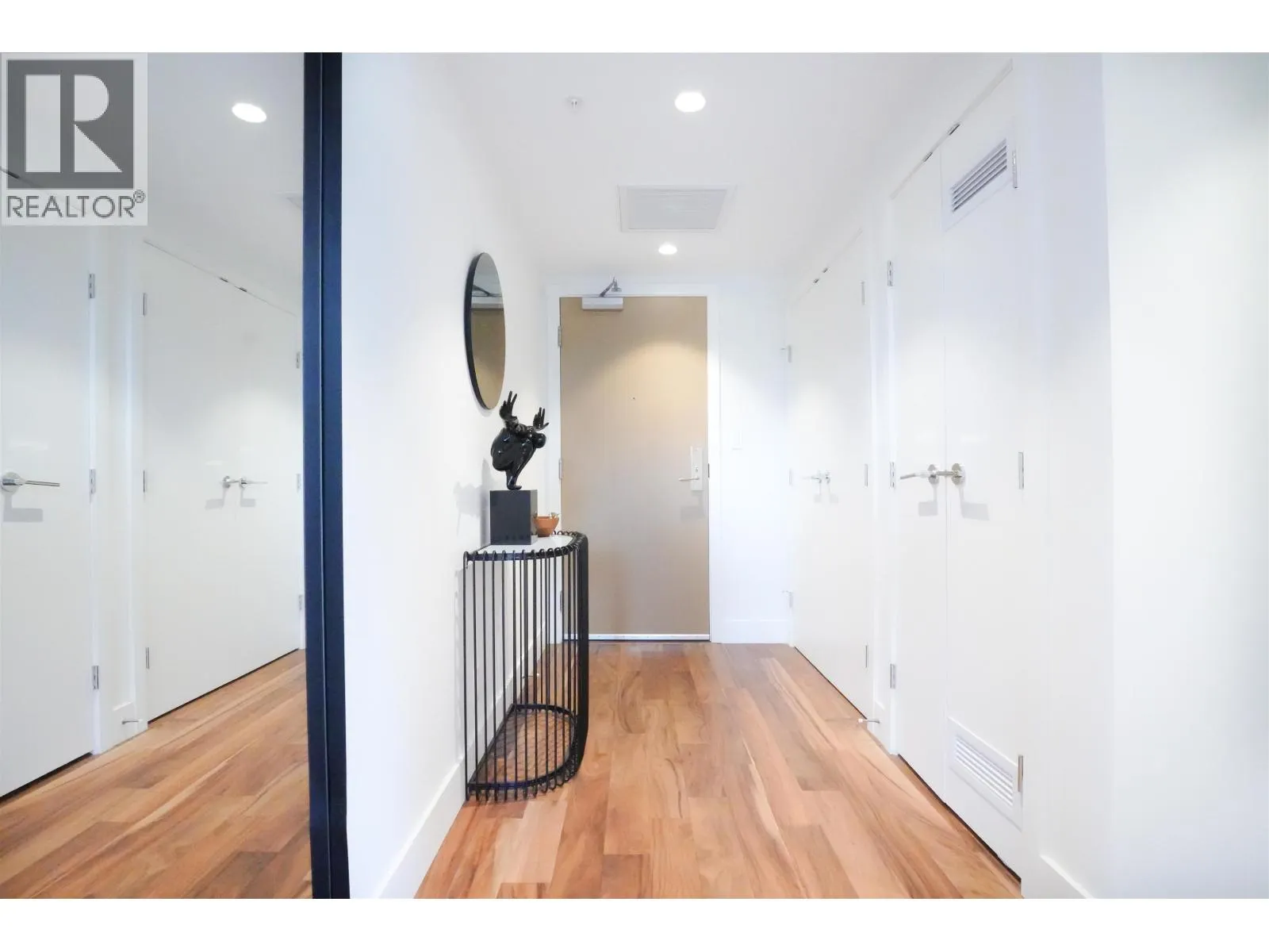 1806 1632 LIONS GATE LANE