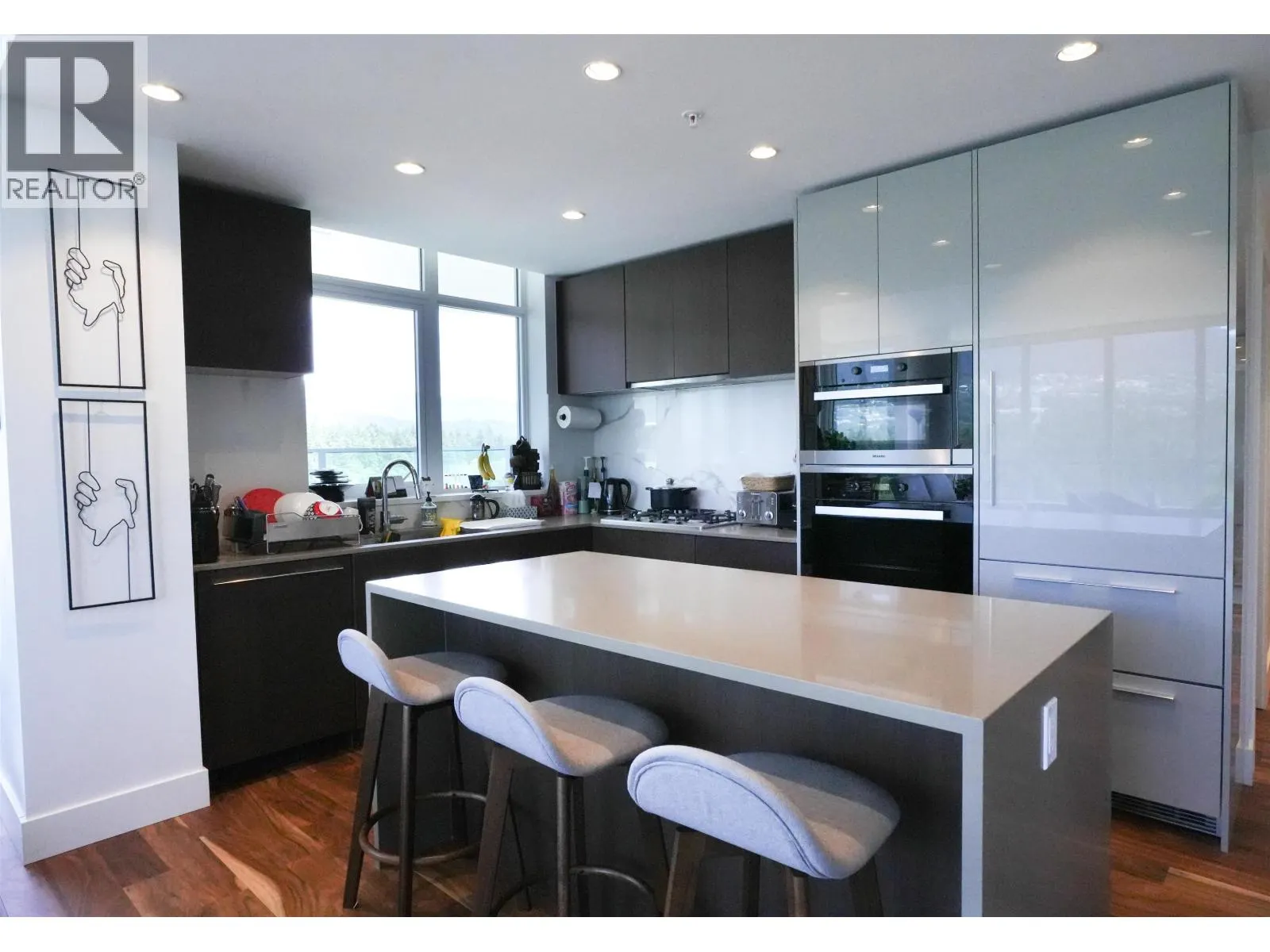 1806 1632 LIONS GATE LANE