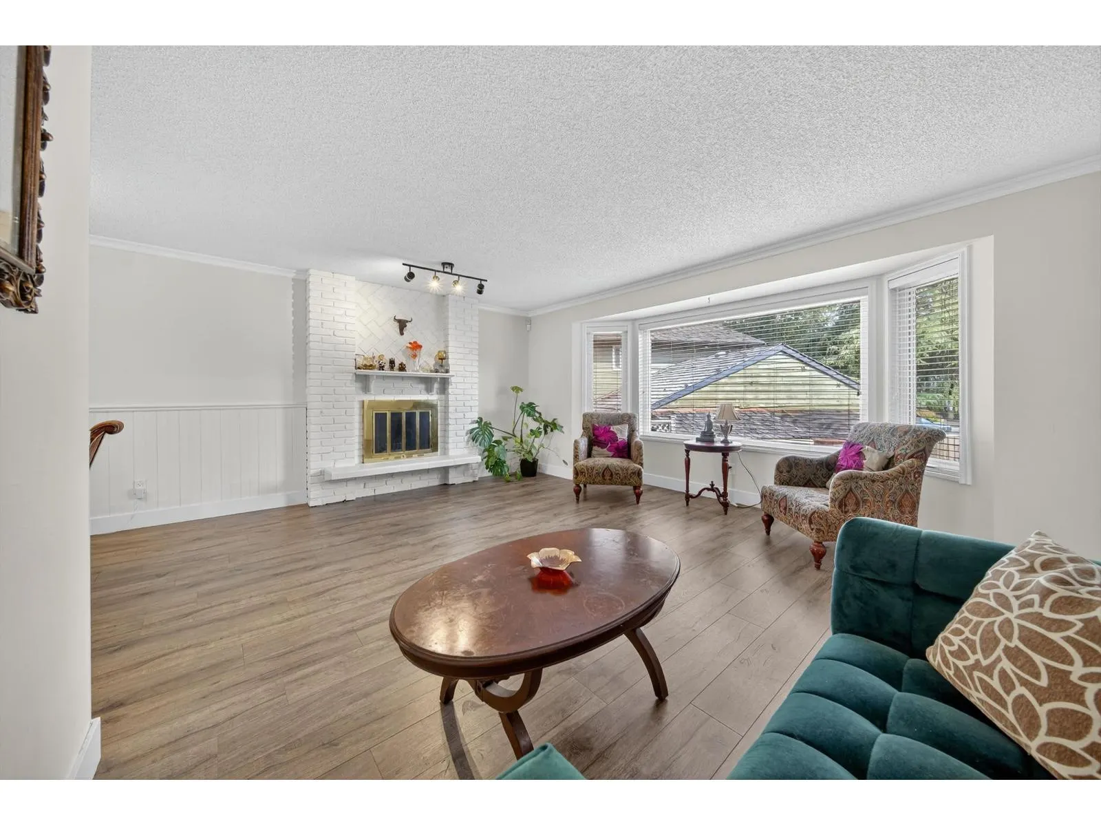 8607 BYRON ROAD