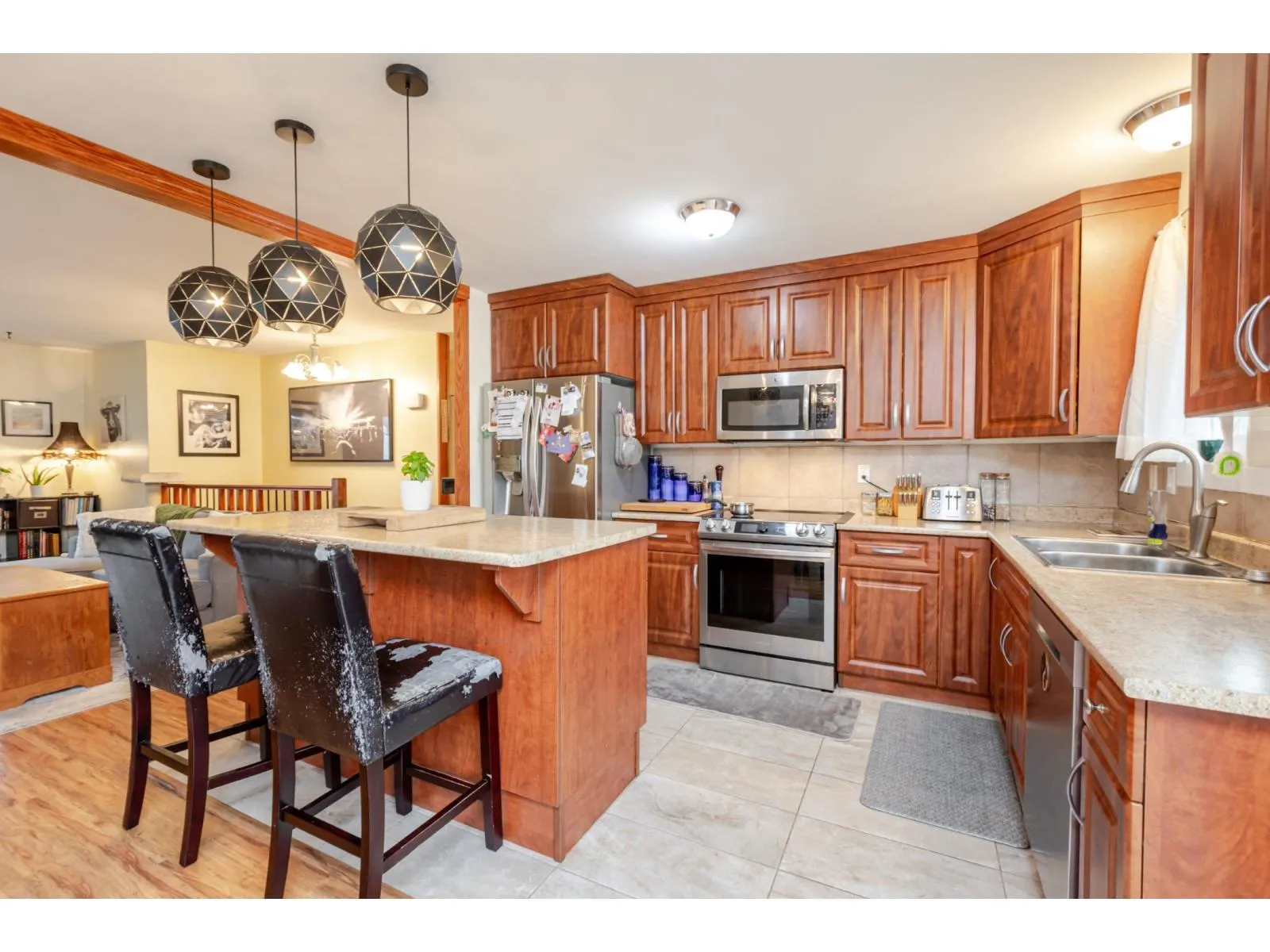 8558 MCCUTCHEON AVENUE|Chilliwack Proper South