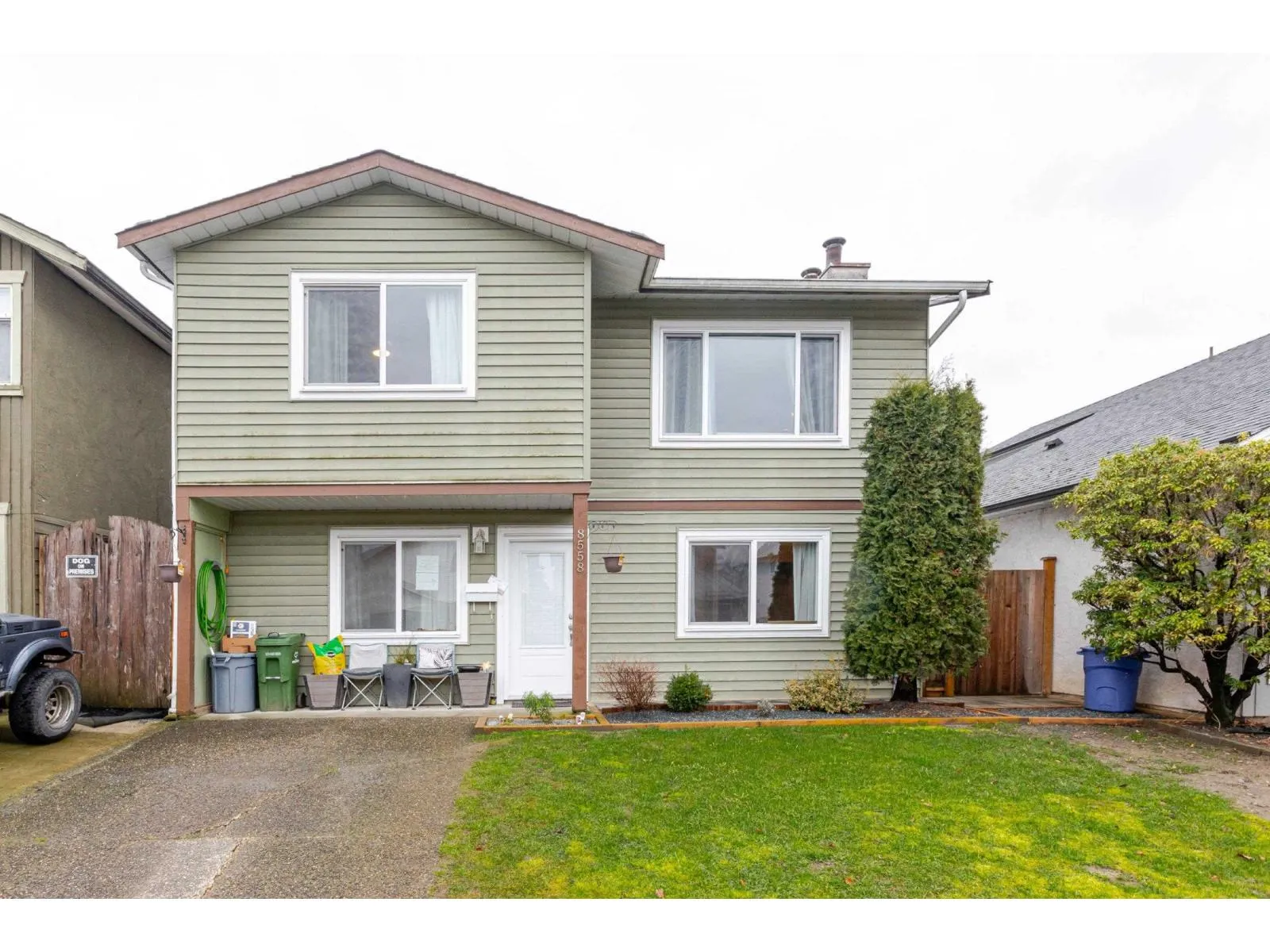 8558 MCCUTCHEON AVENUE|Chilliwack Proper South