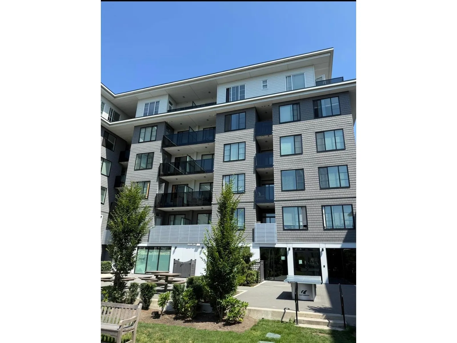 113 15858 FRASER HIGHWAY