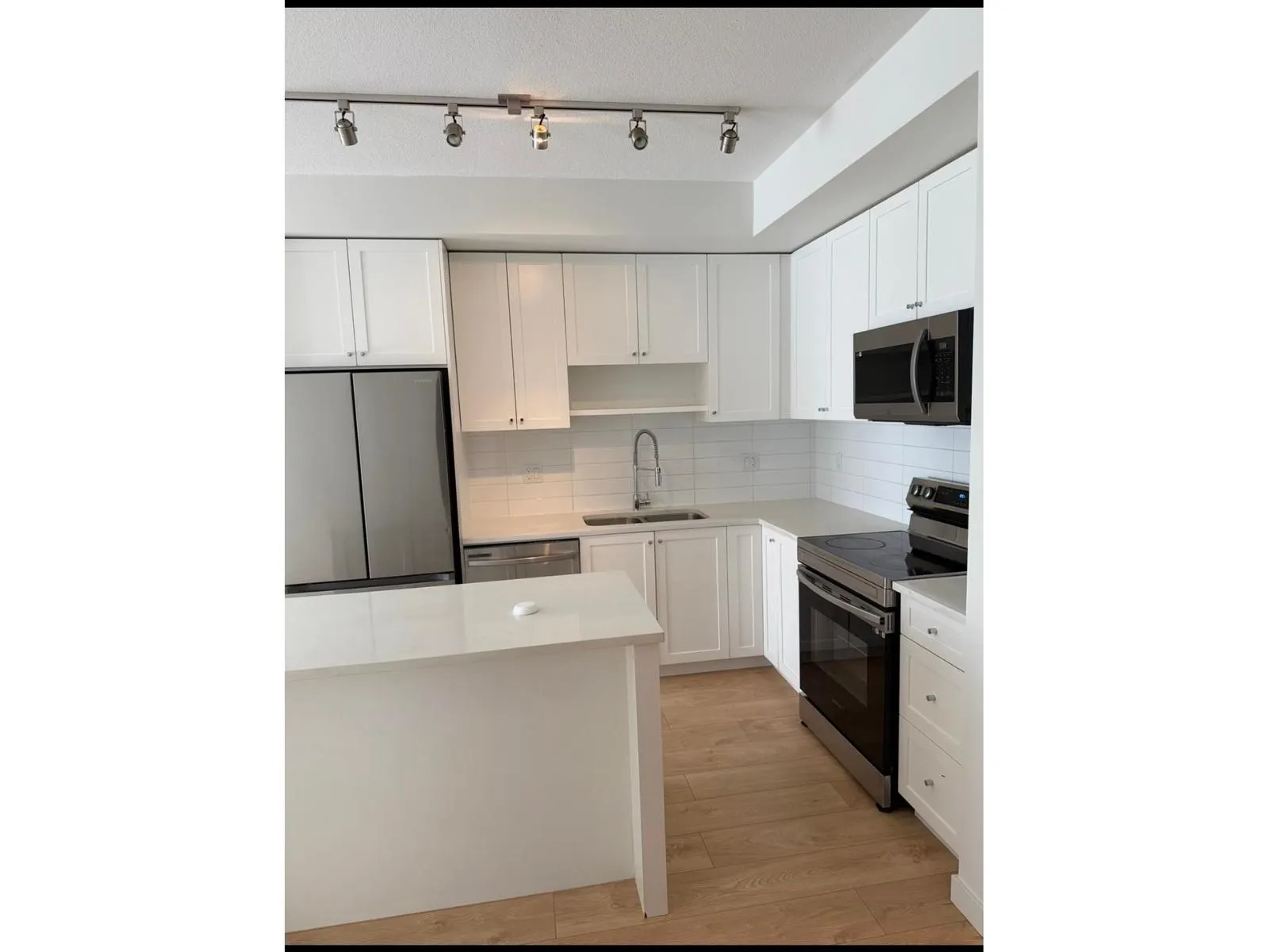113 15858 FRASER HIGHWAY