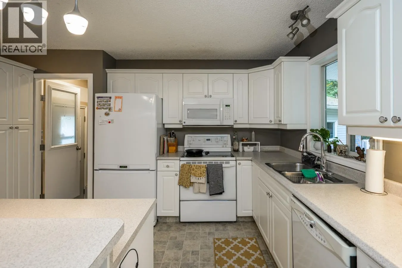2441 LISGAR CRESCENT
