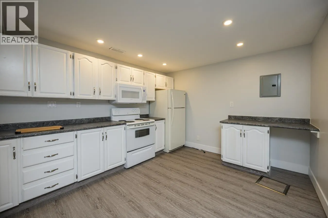 2441 LISGAR CRESCENT