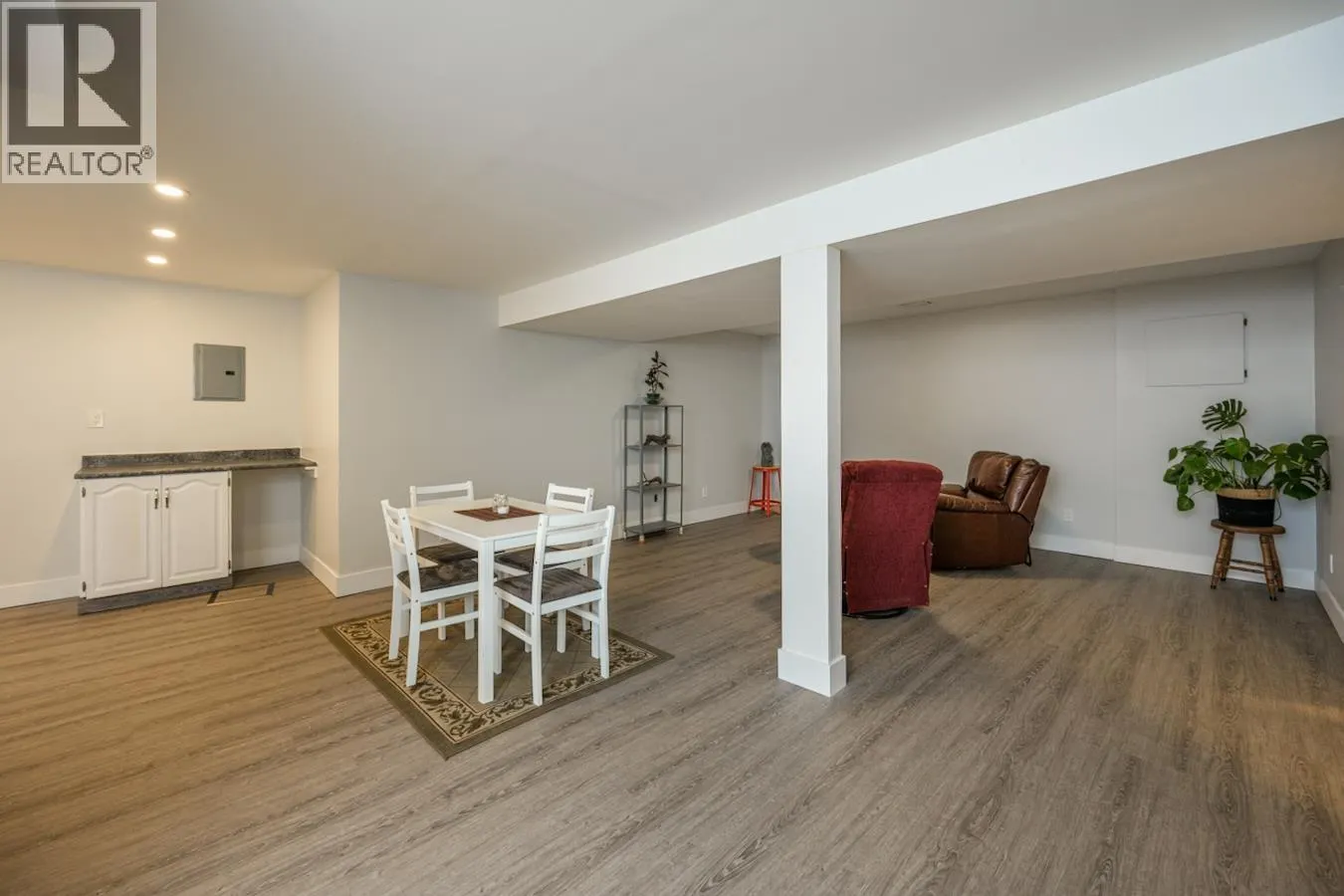 2441 LISGAR CRESCENT