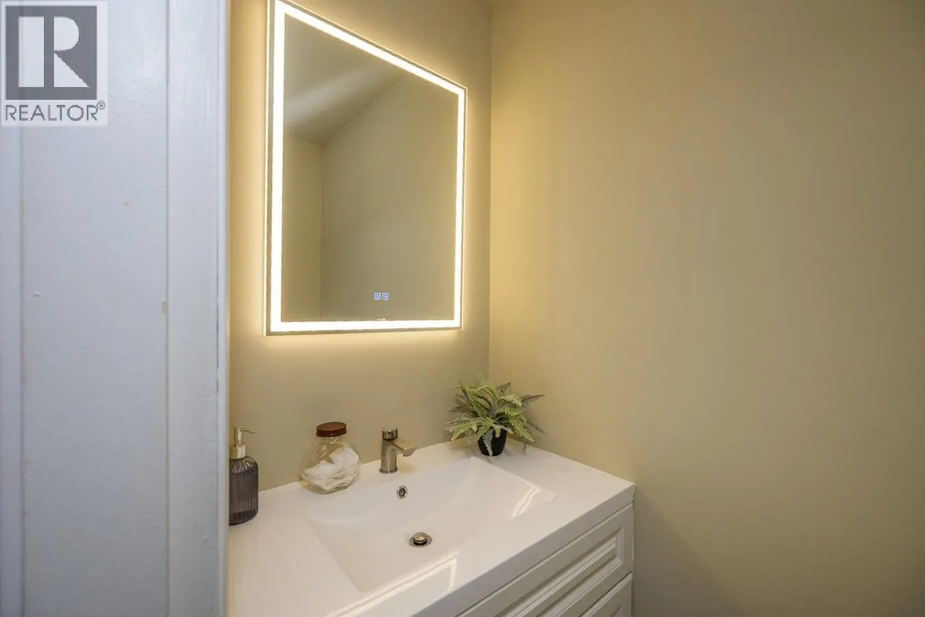 2441 LISGAR CRESCENT