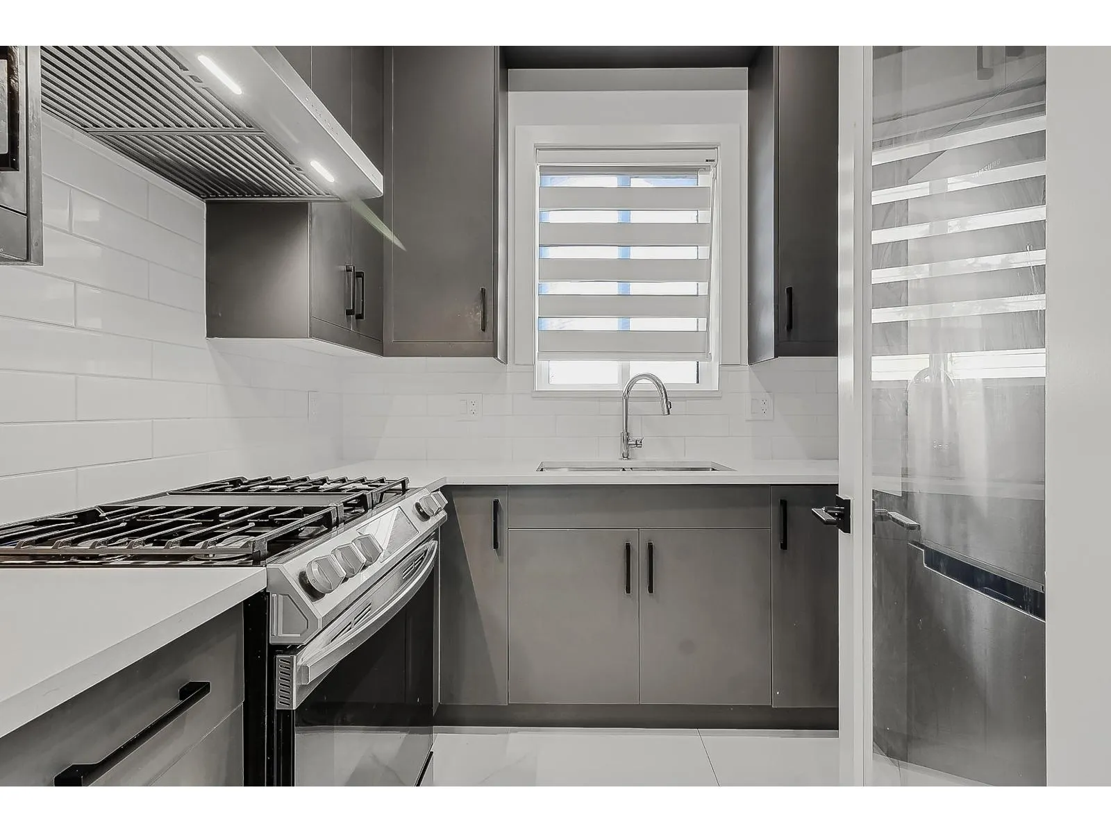 16707 15A AVENUE