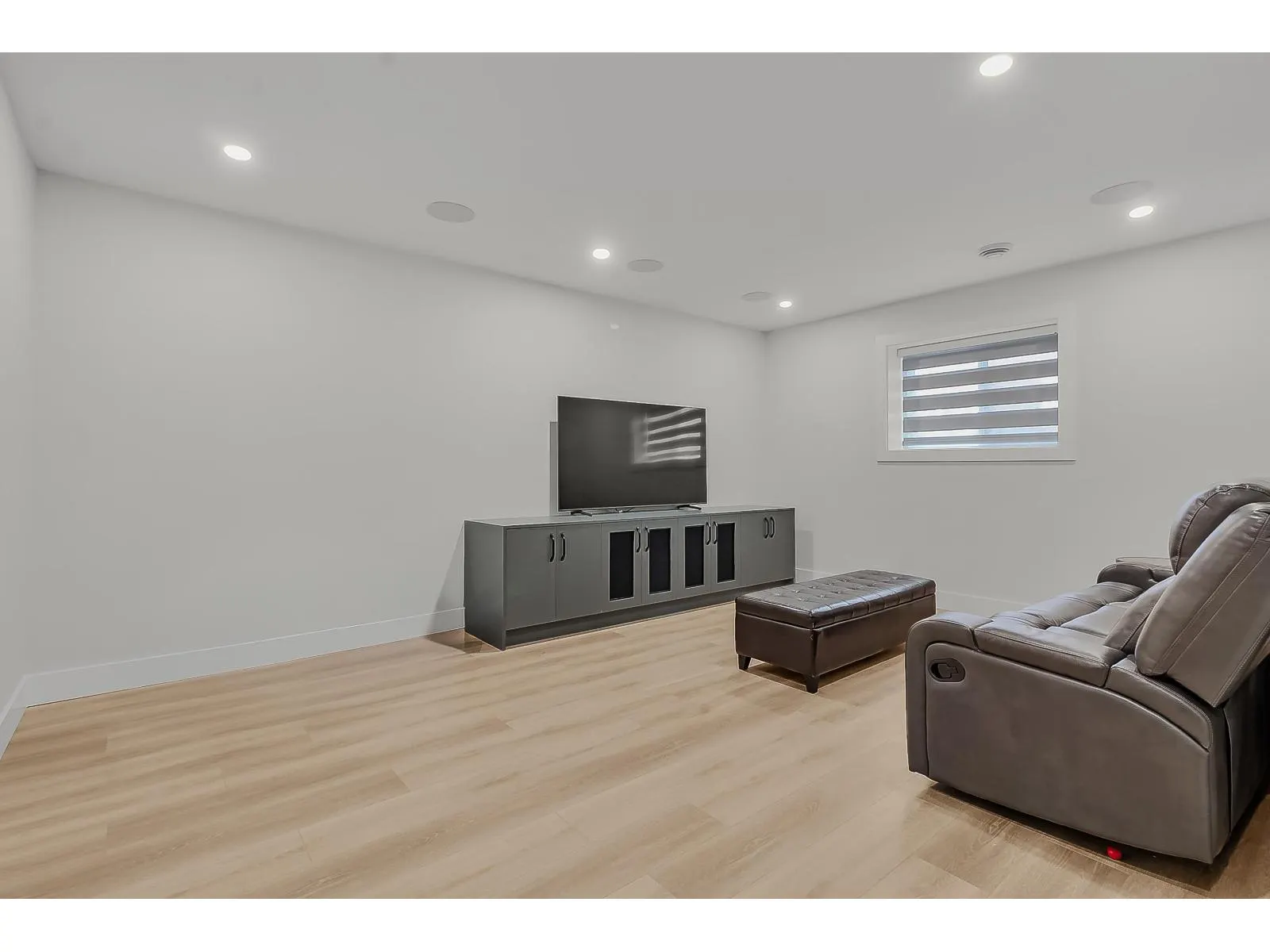 16707 15A AVENUE