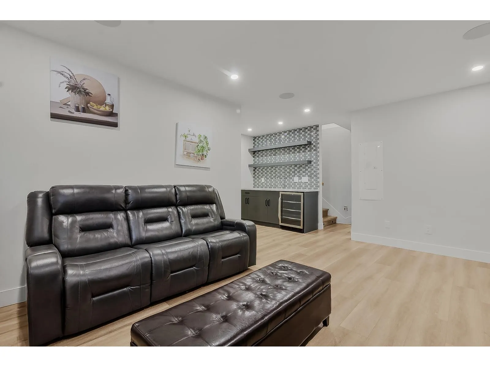 16707 15A AVENUE