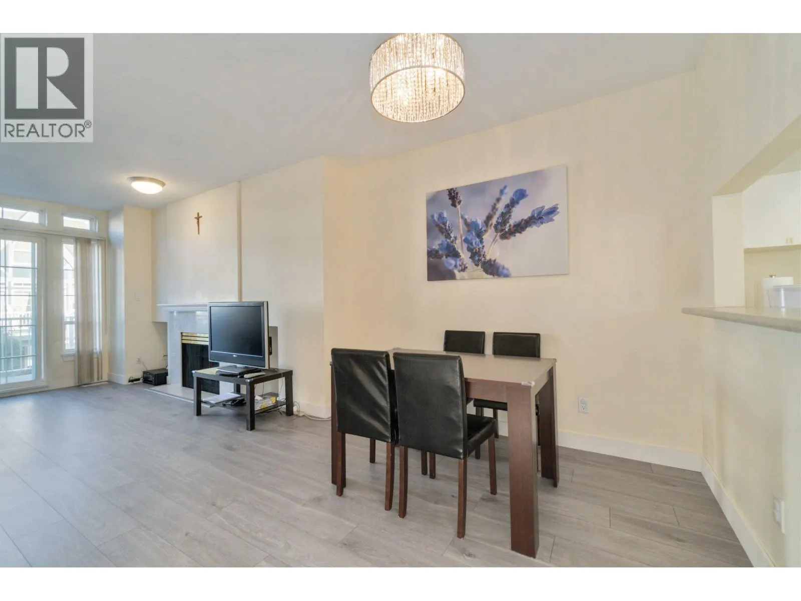 60 11571 THORPE ROAD