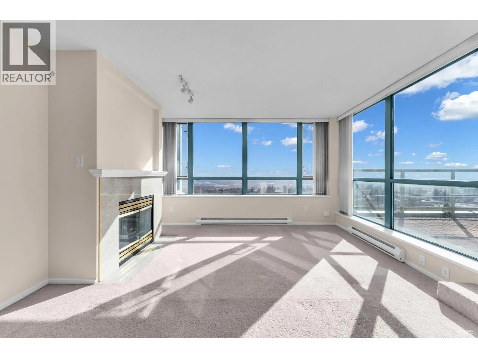 1801 6622 SOUTHOAKS CRESCENT