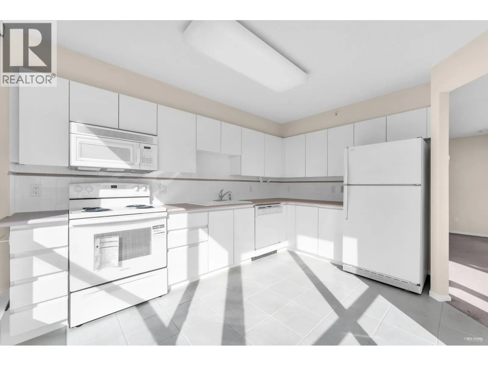 1801 6622 SOUTHOAKS CRESCENT