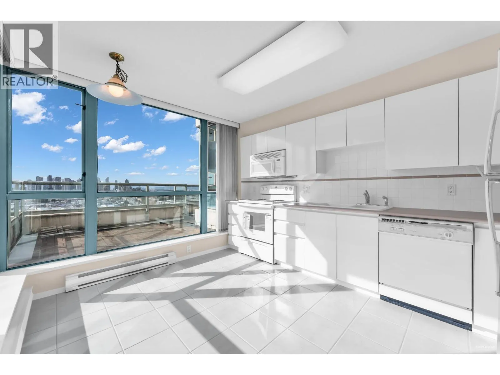 1801 6622 SOUTHOAKS CRESCENT