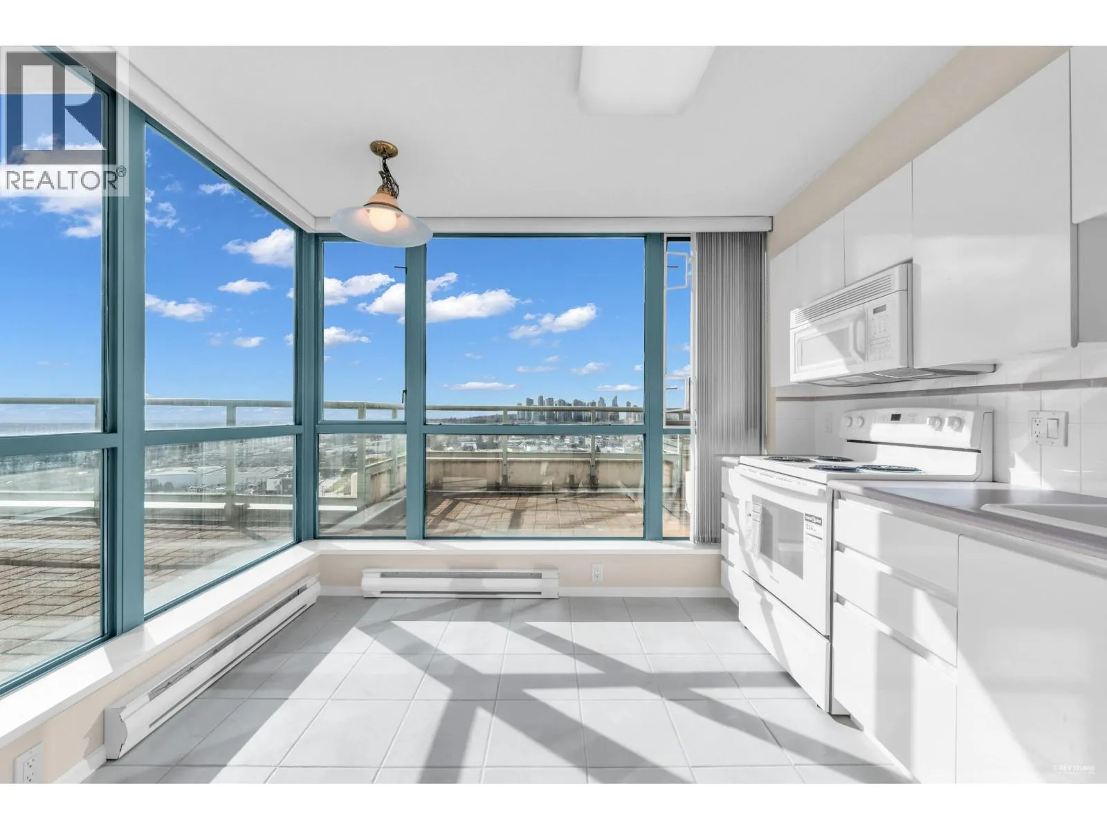 1801 6622 SOUTHOAKS CRESCENT