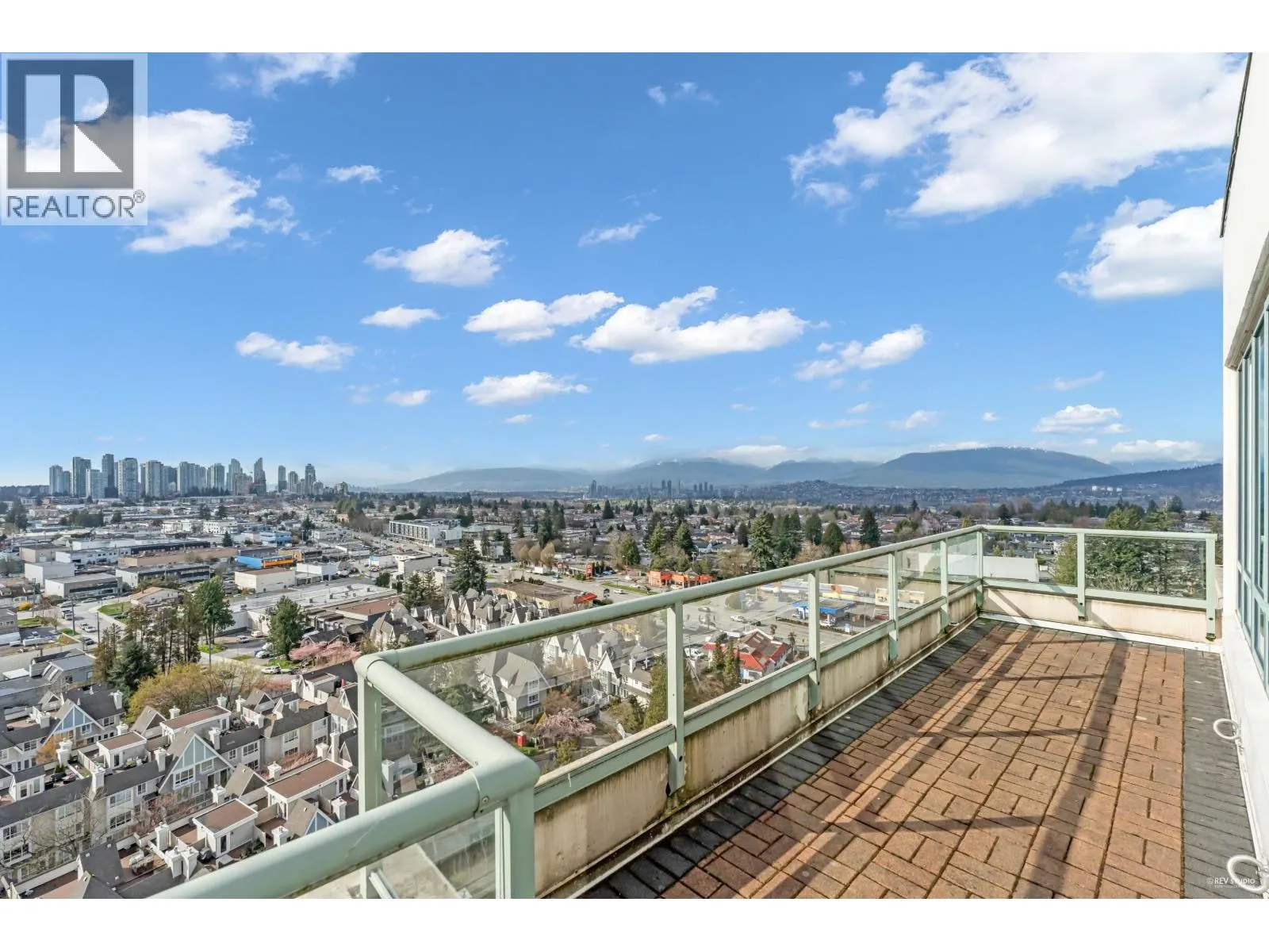 1801 6622 SOUTHOAKS CRESCENT