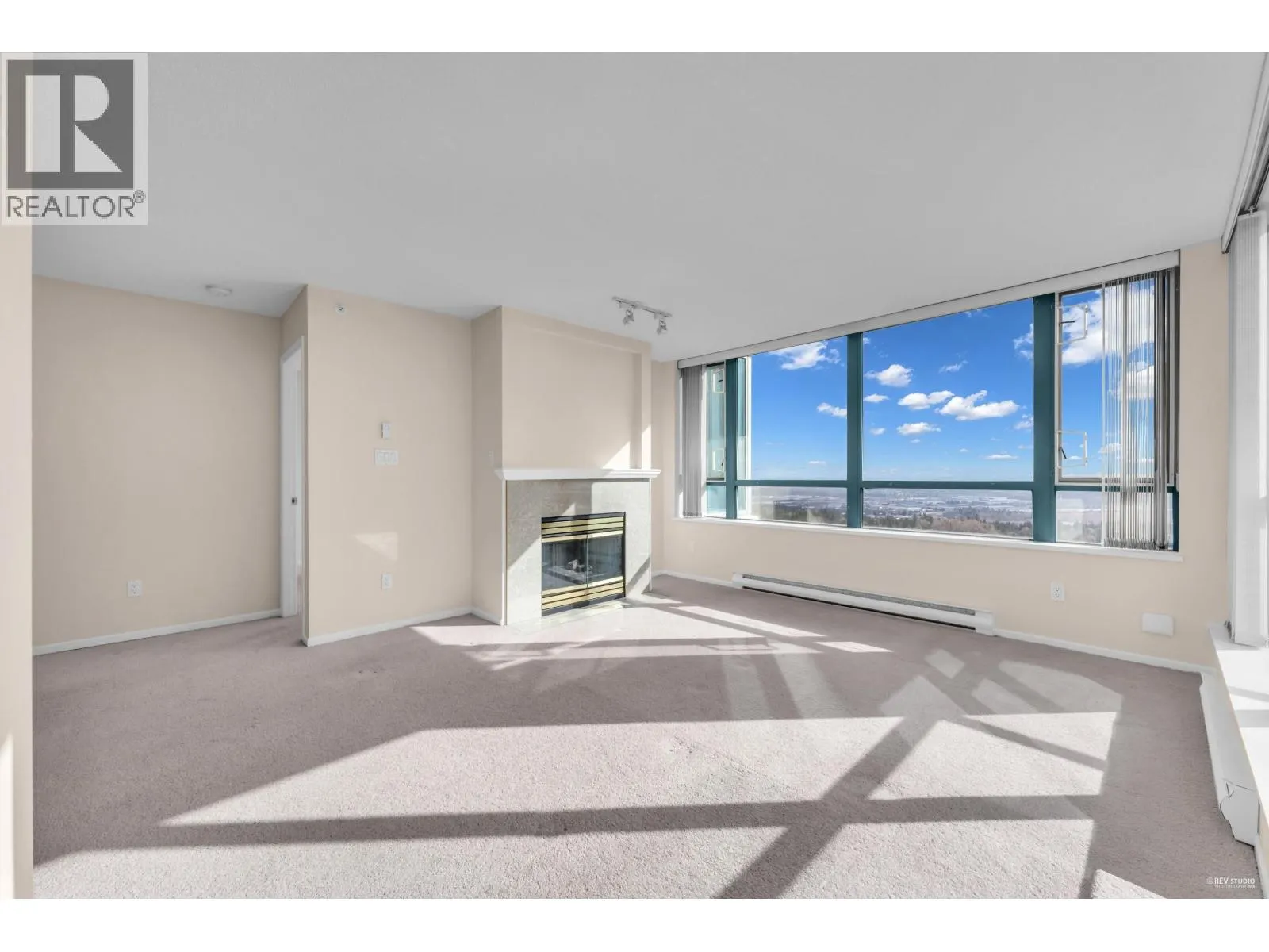1801 6622 SOUTHOAKS CRESCENT