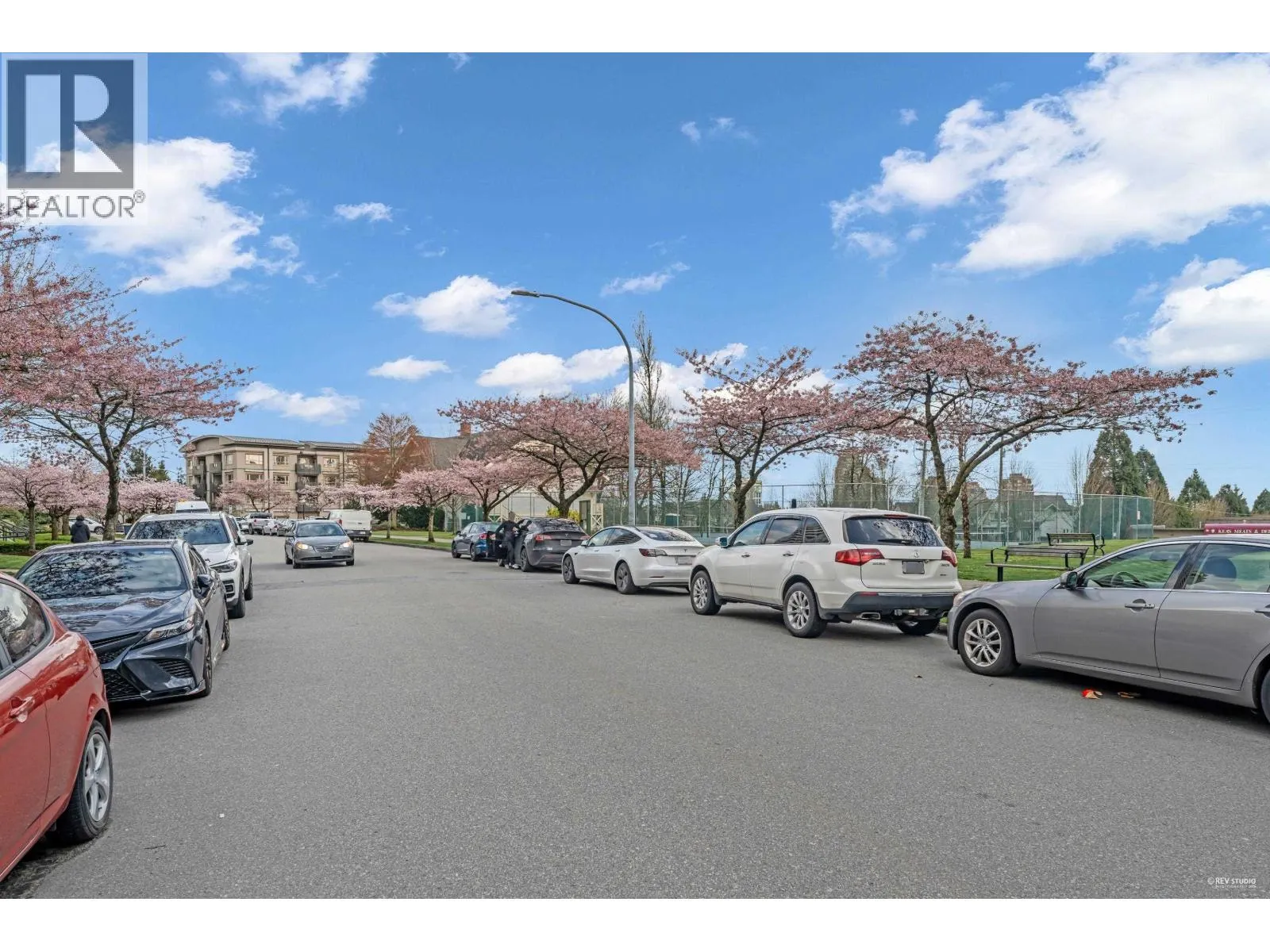 1801 6622 SOUTHOAKS CRESCENT