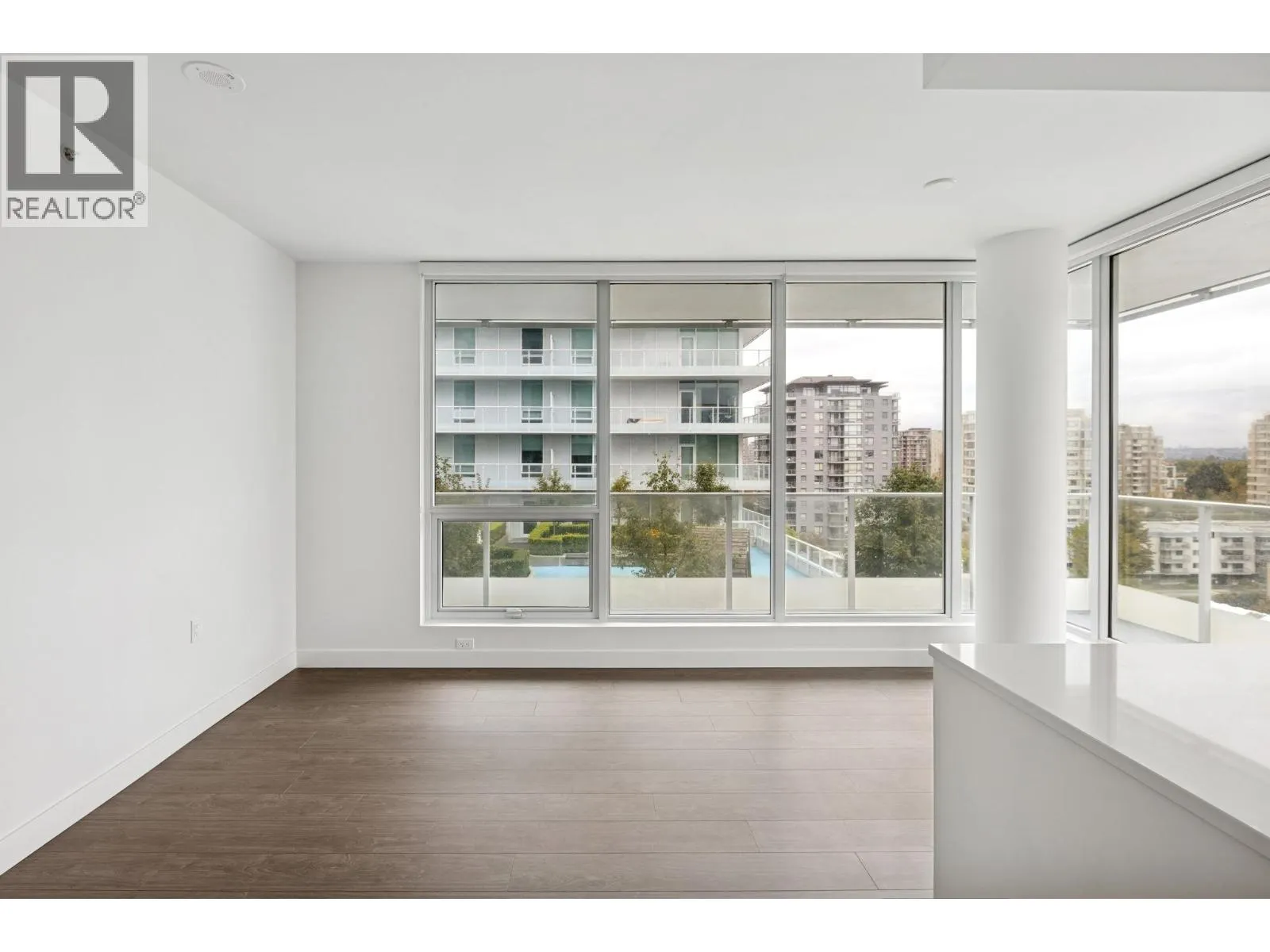 1012 8133 COOK ROAD
