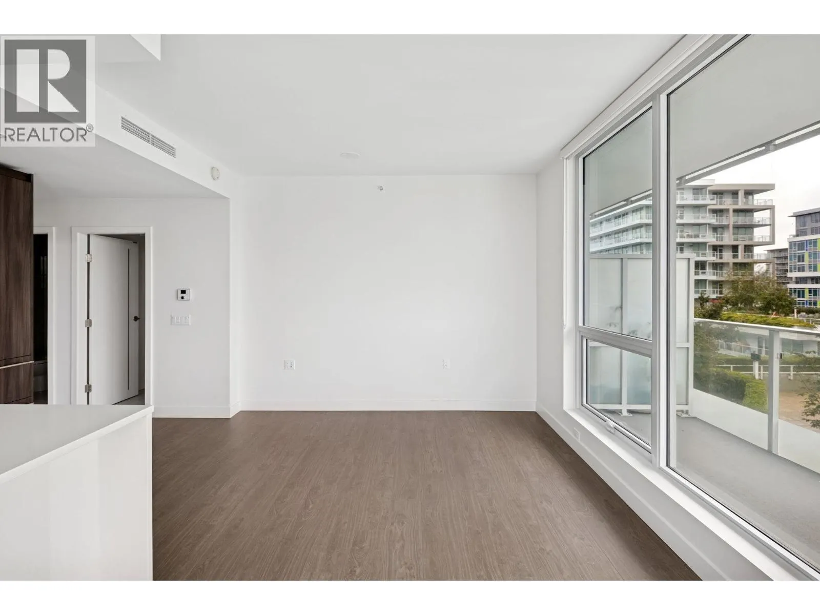 1012 8133 COOK ROAD