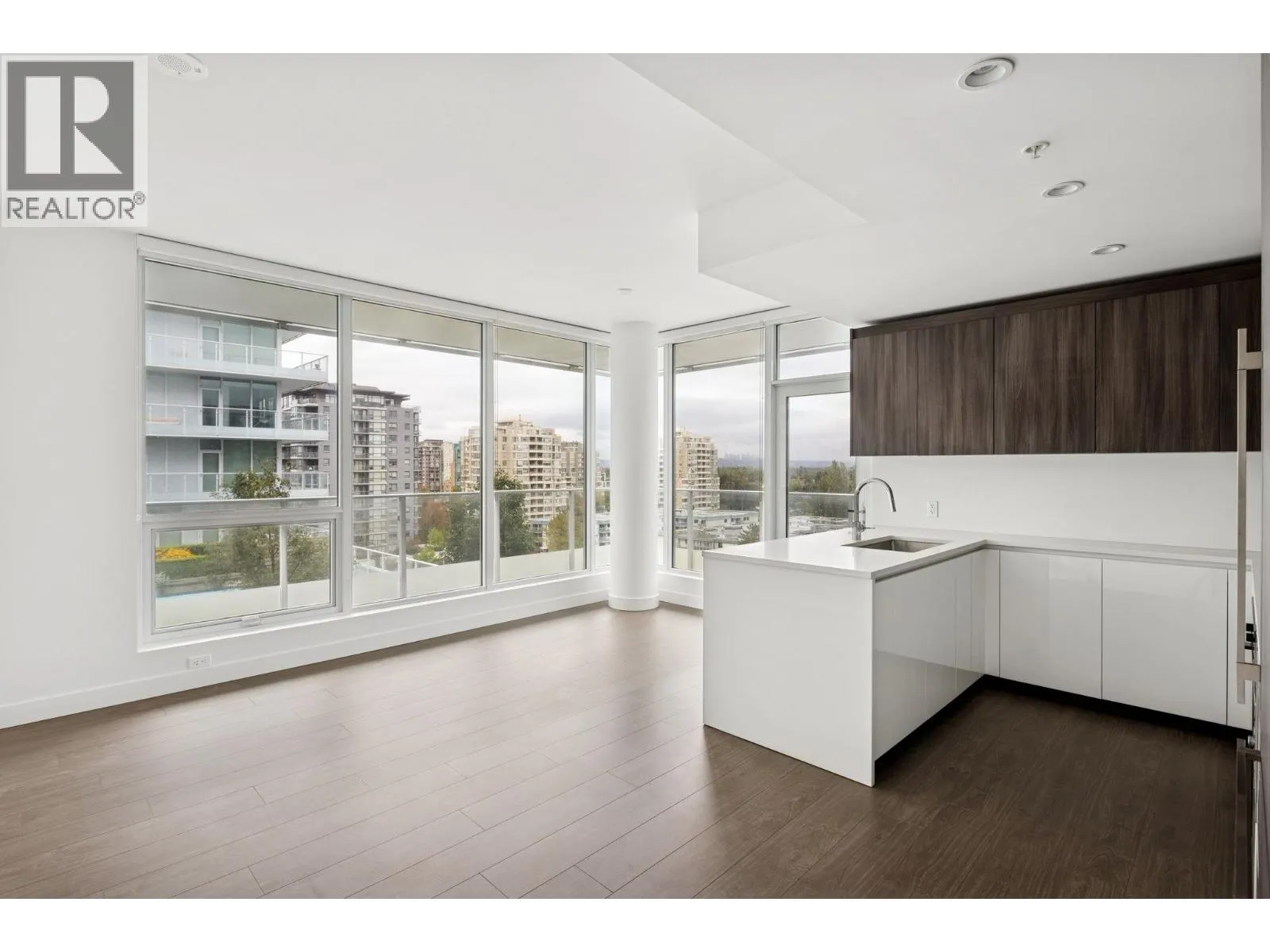 1012 8133 COOK ROAD