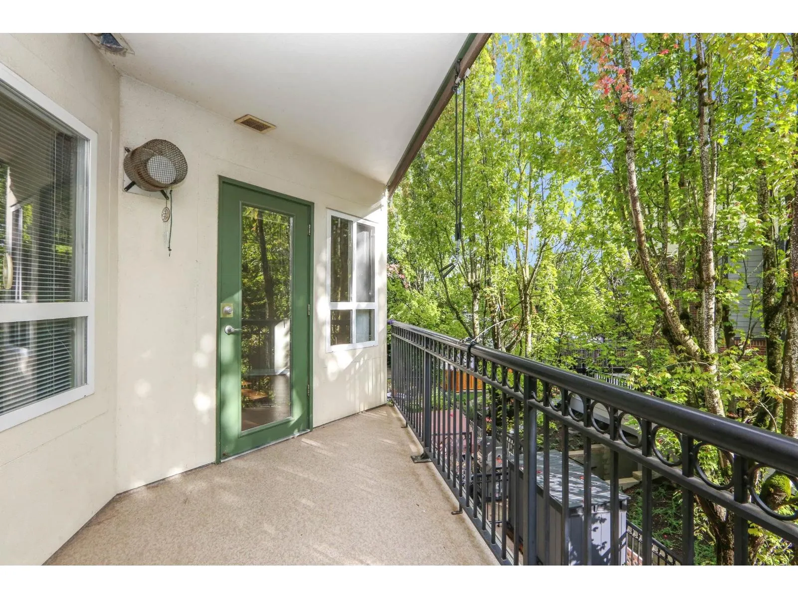 2307 8485 YOUNG ROAD|Chilliwack Proper South