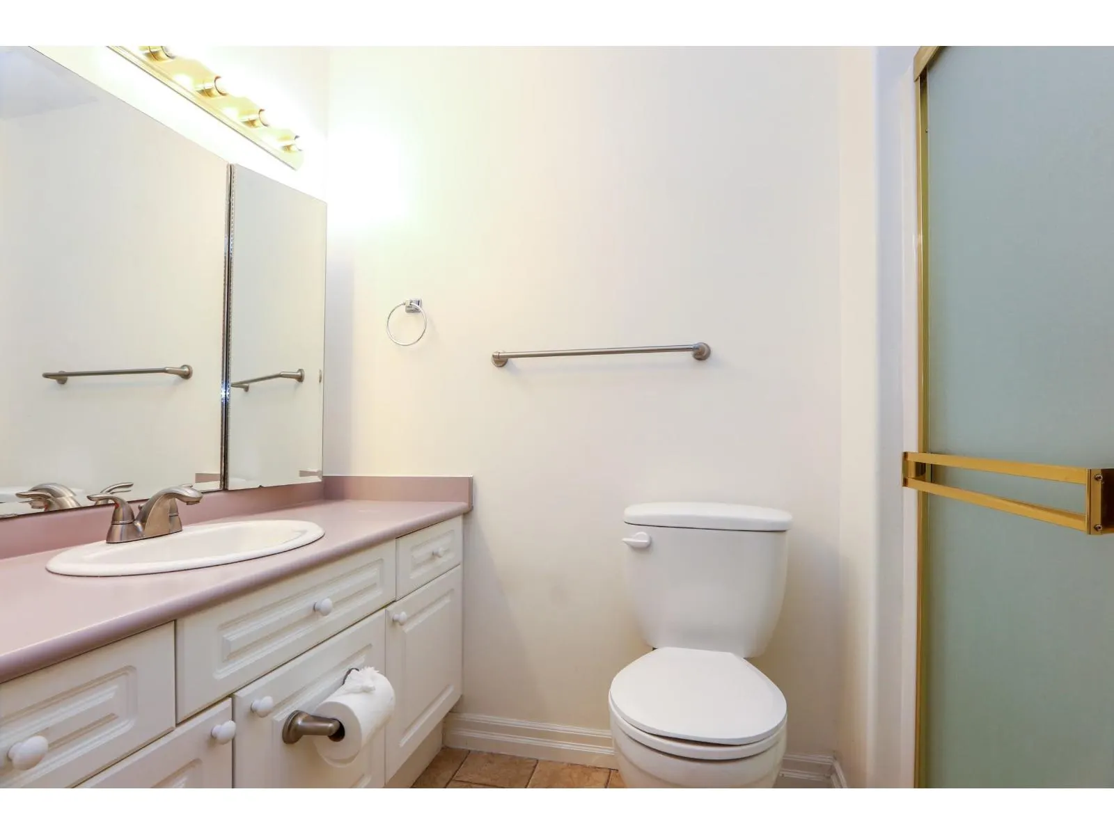 2307 8485 YOUNG ROAD|Chilliwack Proper South