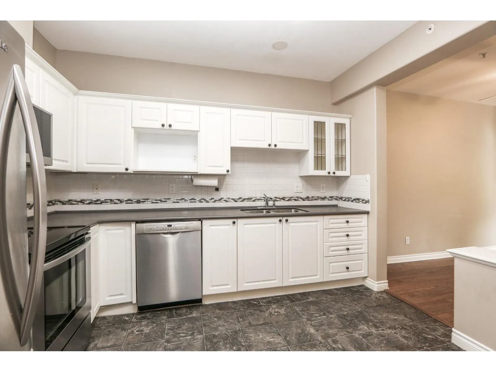 2307 8485 YOUNG ROAD|Chilliwack Proper South