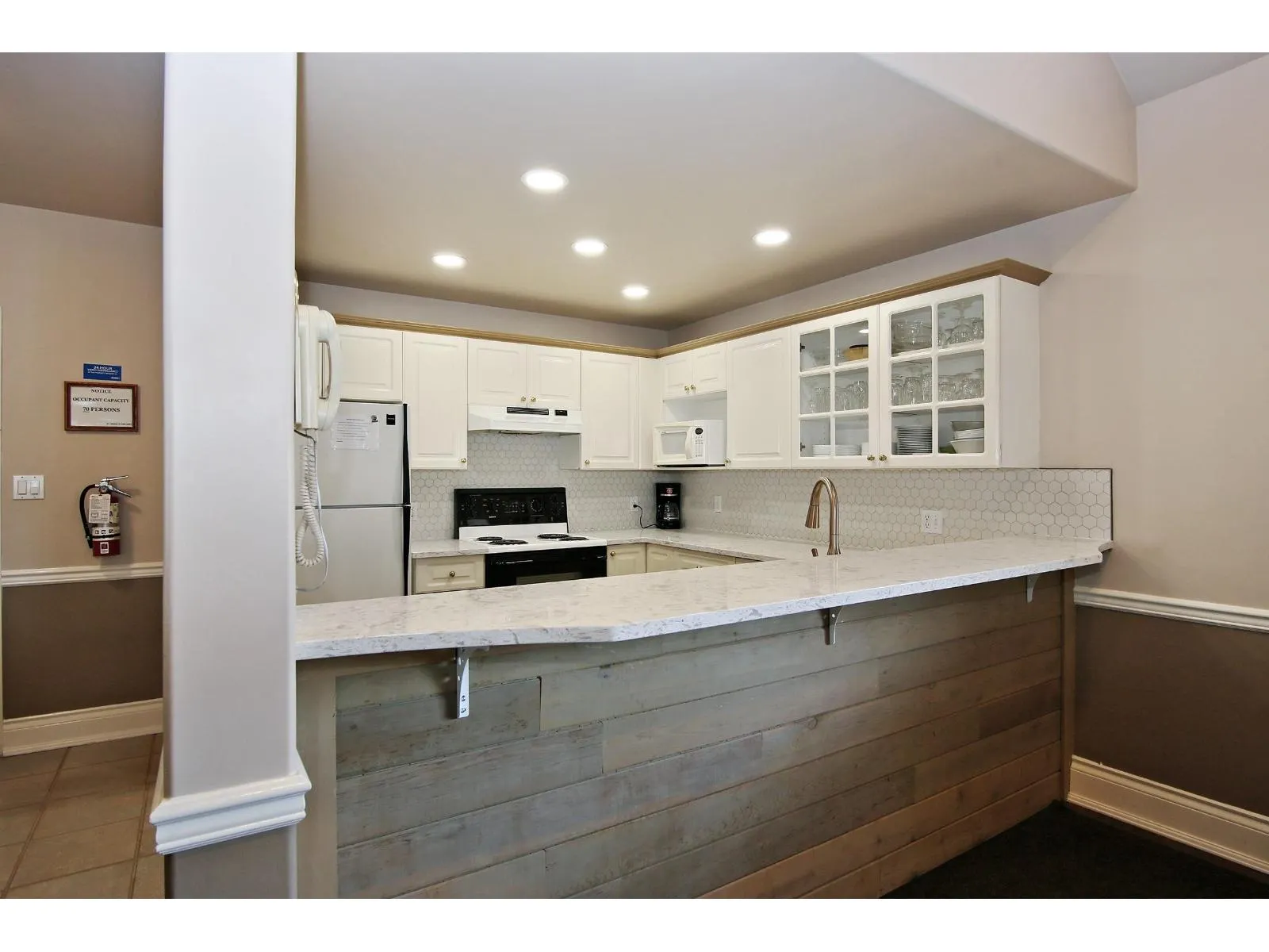 2307 8485 YOUNG ROAD|Chilliwack Proper South