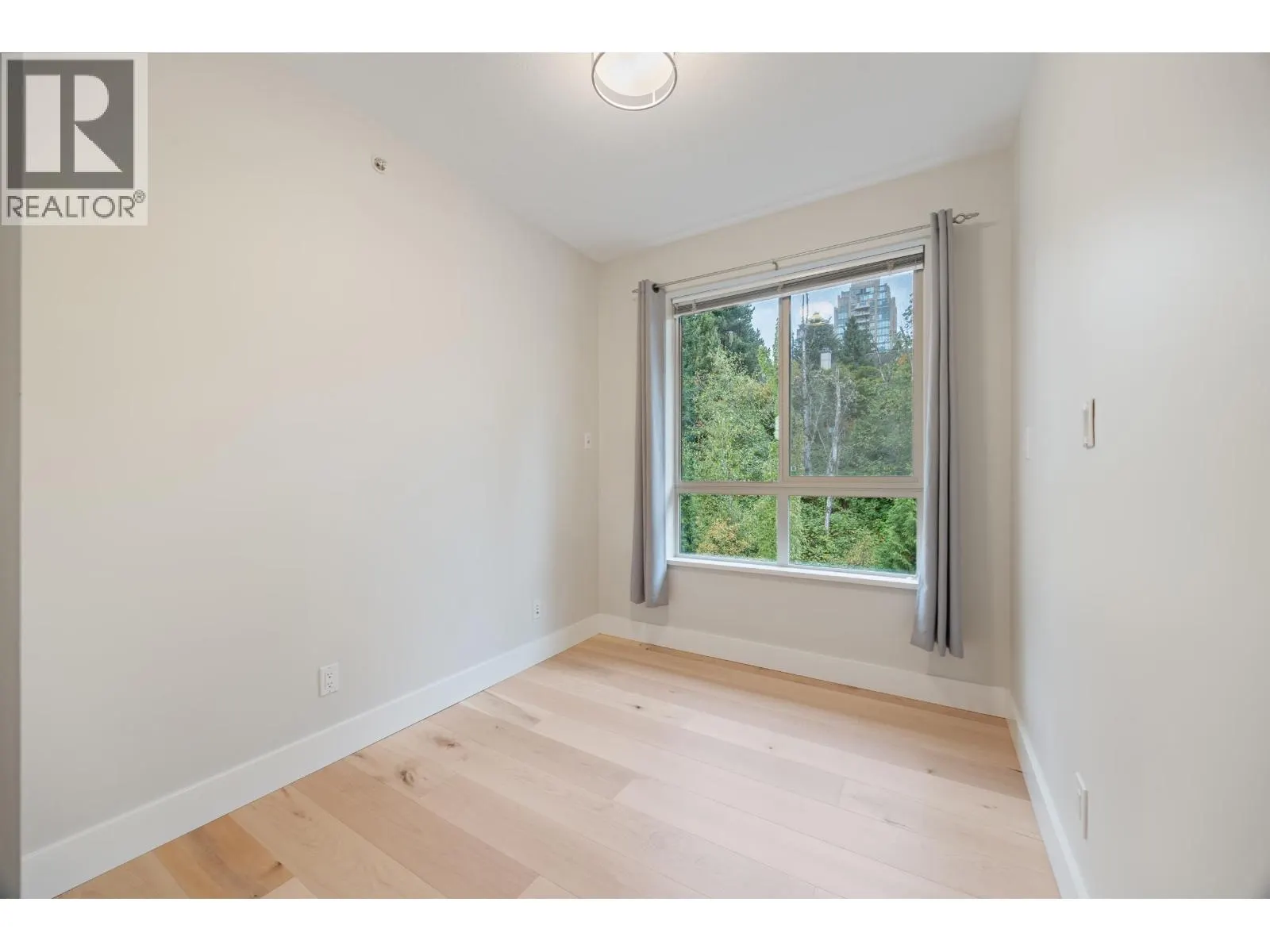 603 7478 BYRNEPARK WALK