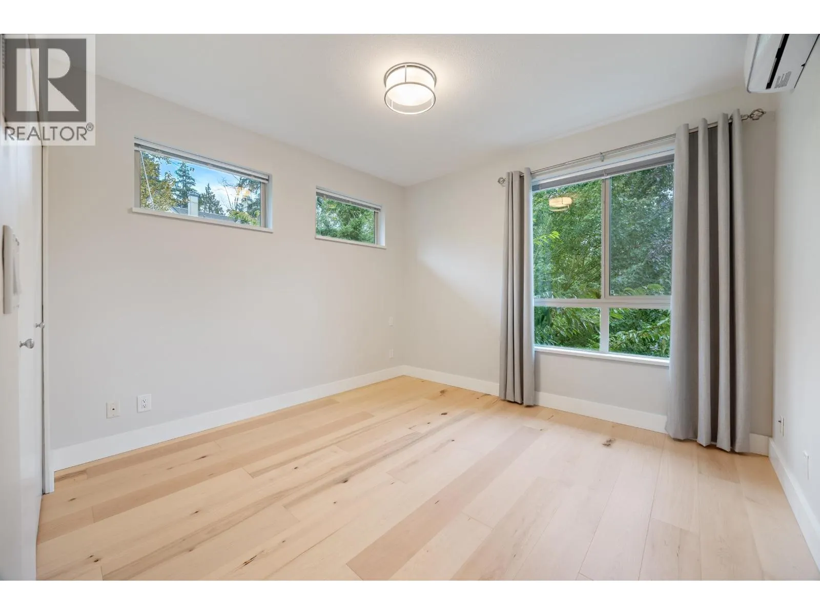 603 7478 BYRNEPARK WALK